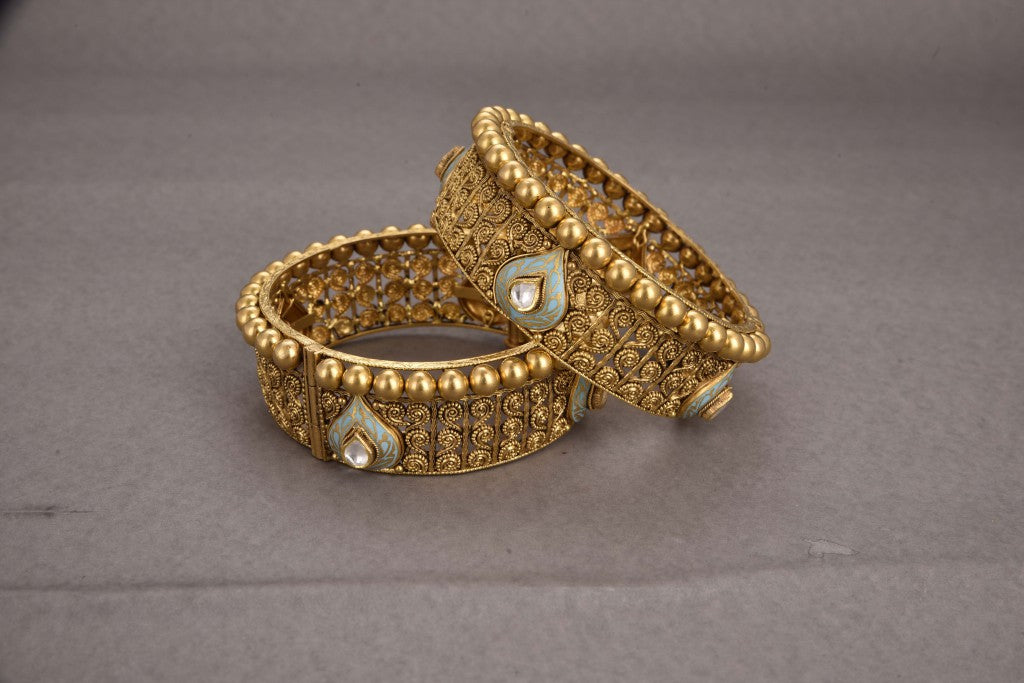 Aadhya Gold Antique Bridal Bangles
