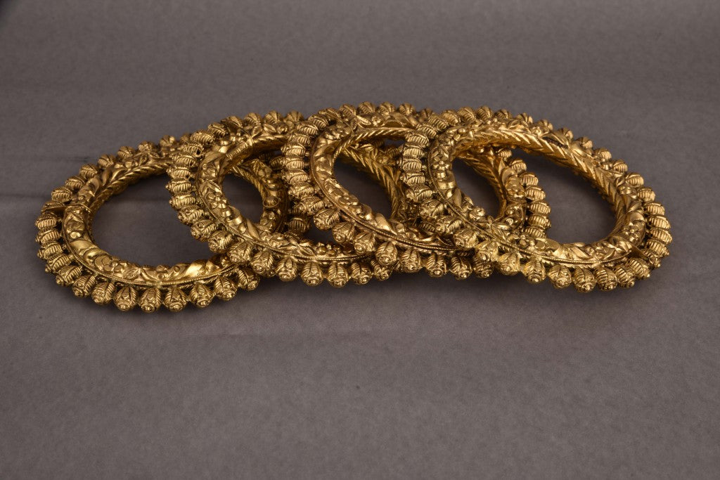 Vamika Gold Temple Bridal Bangles