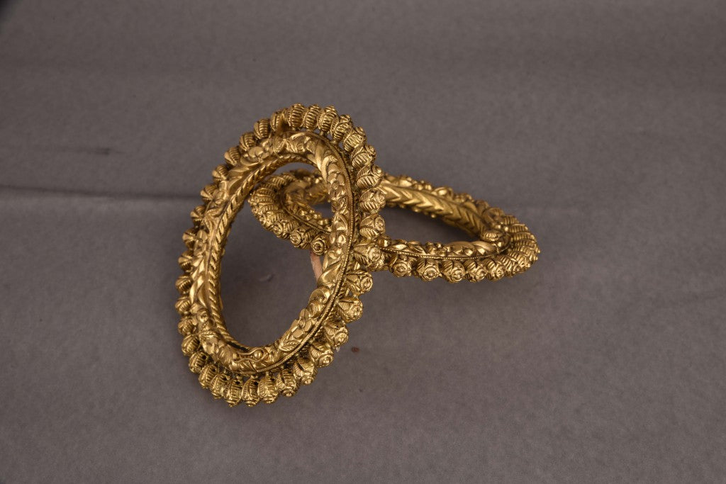 Vamika Gold Temple Bridal Bangles