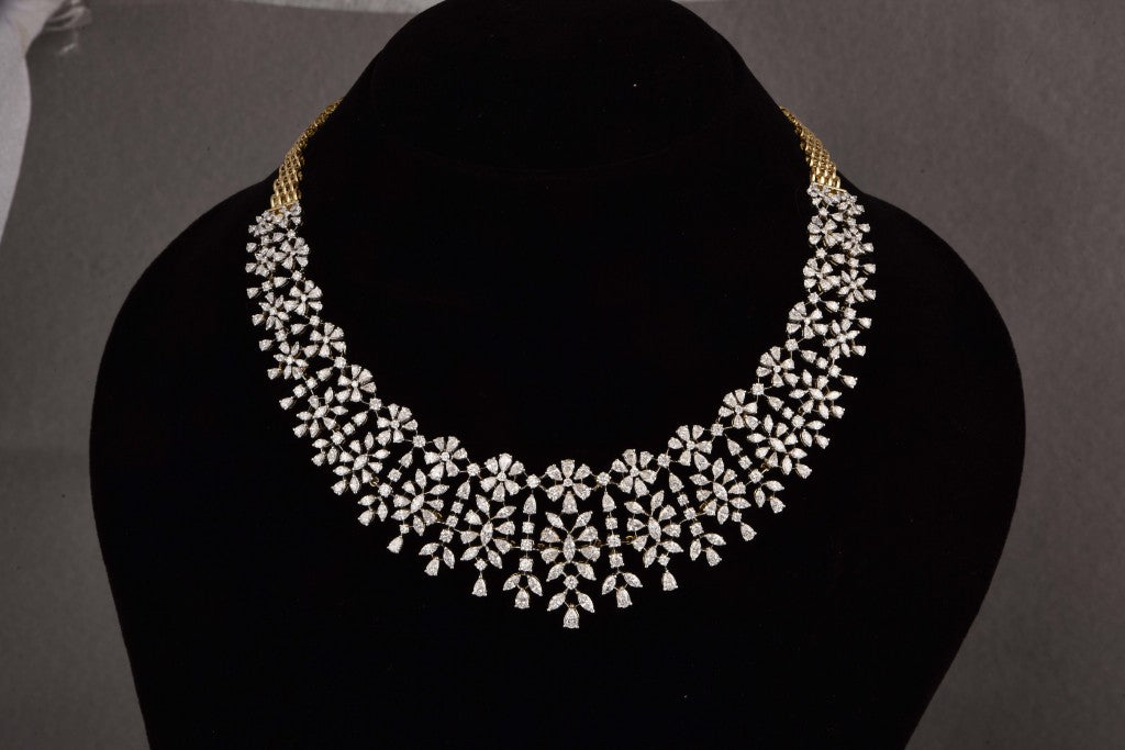 Saumya Diamond Necklace