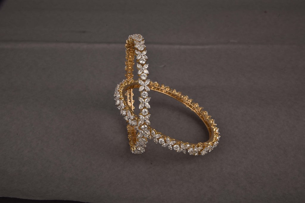 Jiya Diamond Bangles