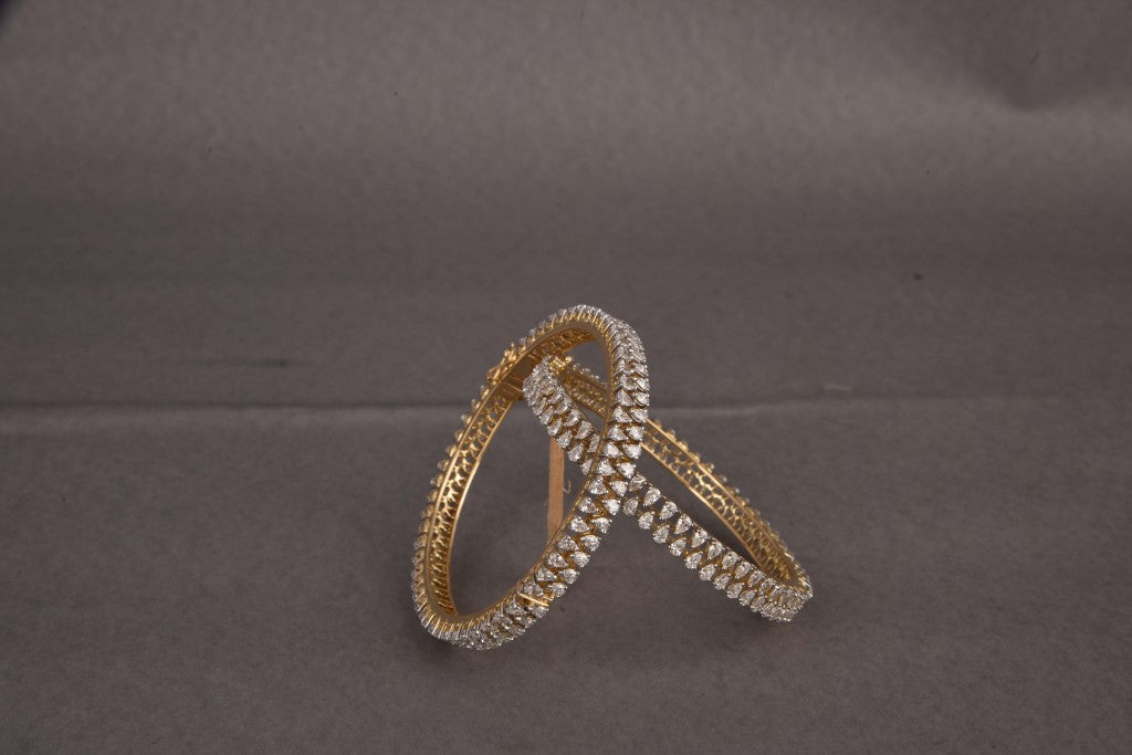 Kimaya Diamond Bangles