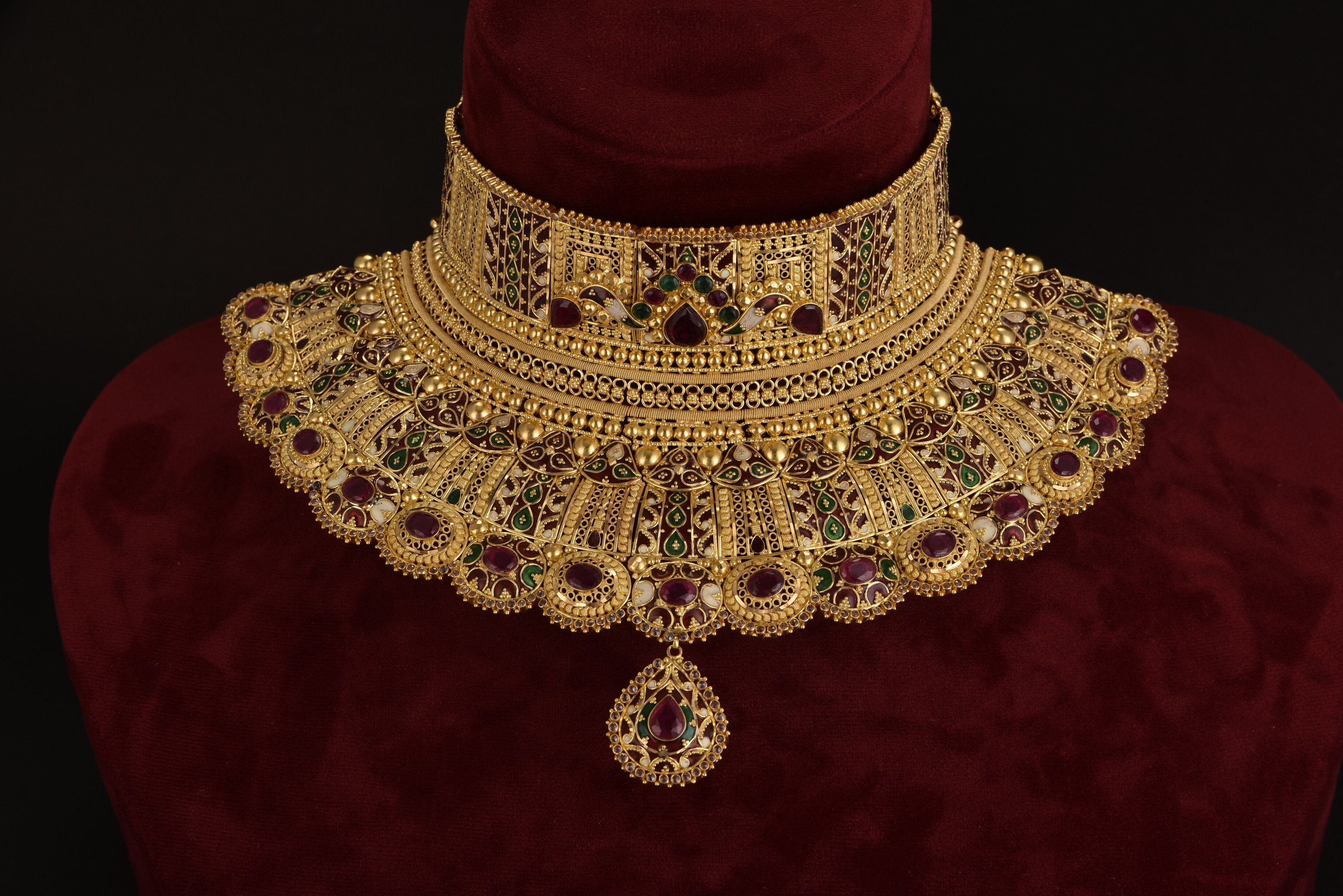 Vela Gold Bridal Necklace