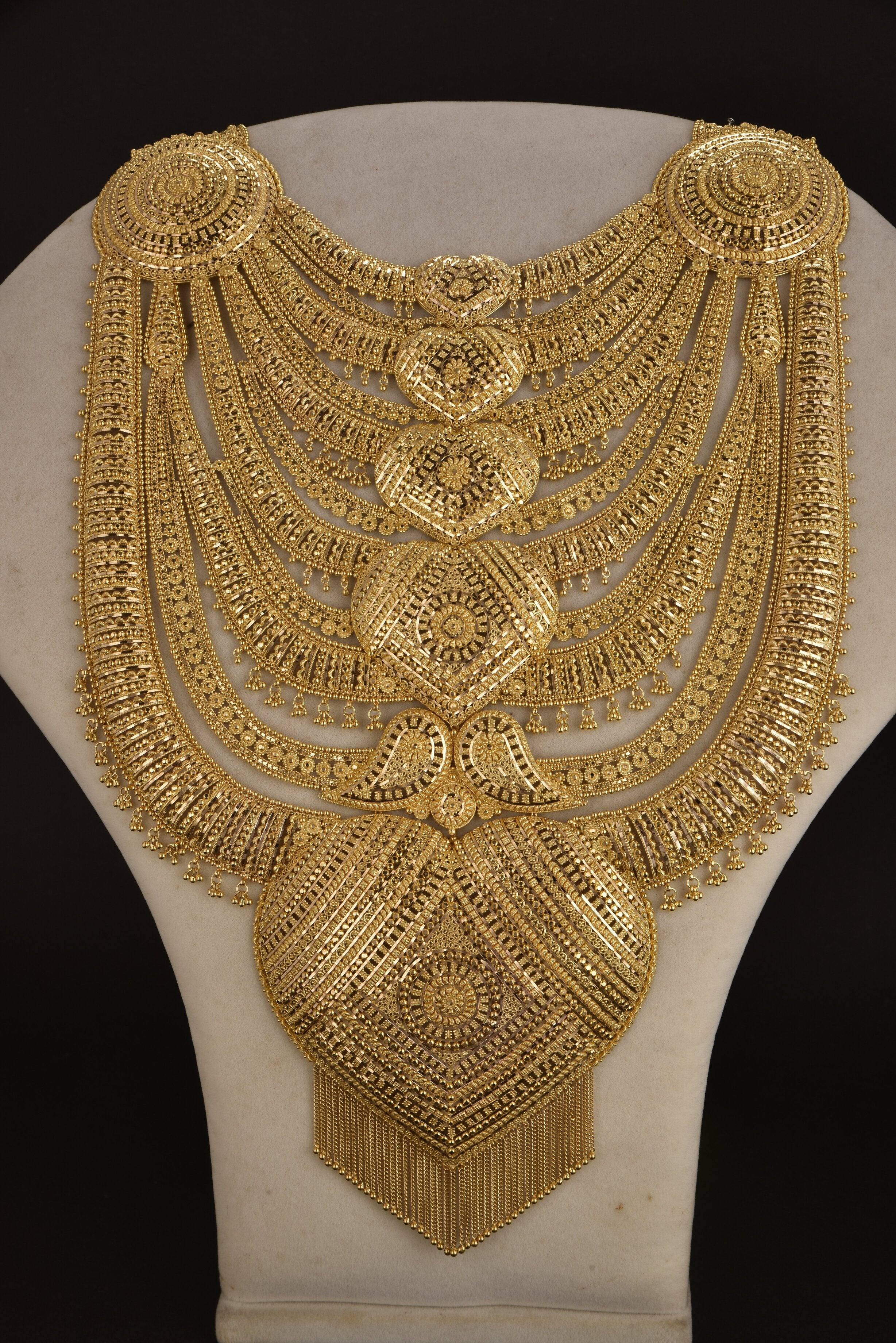 Vibhuti Gold Bridal Necklace