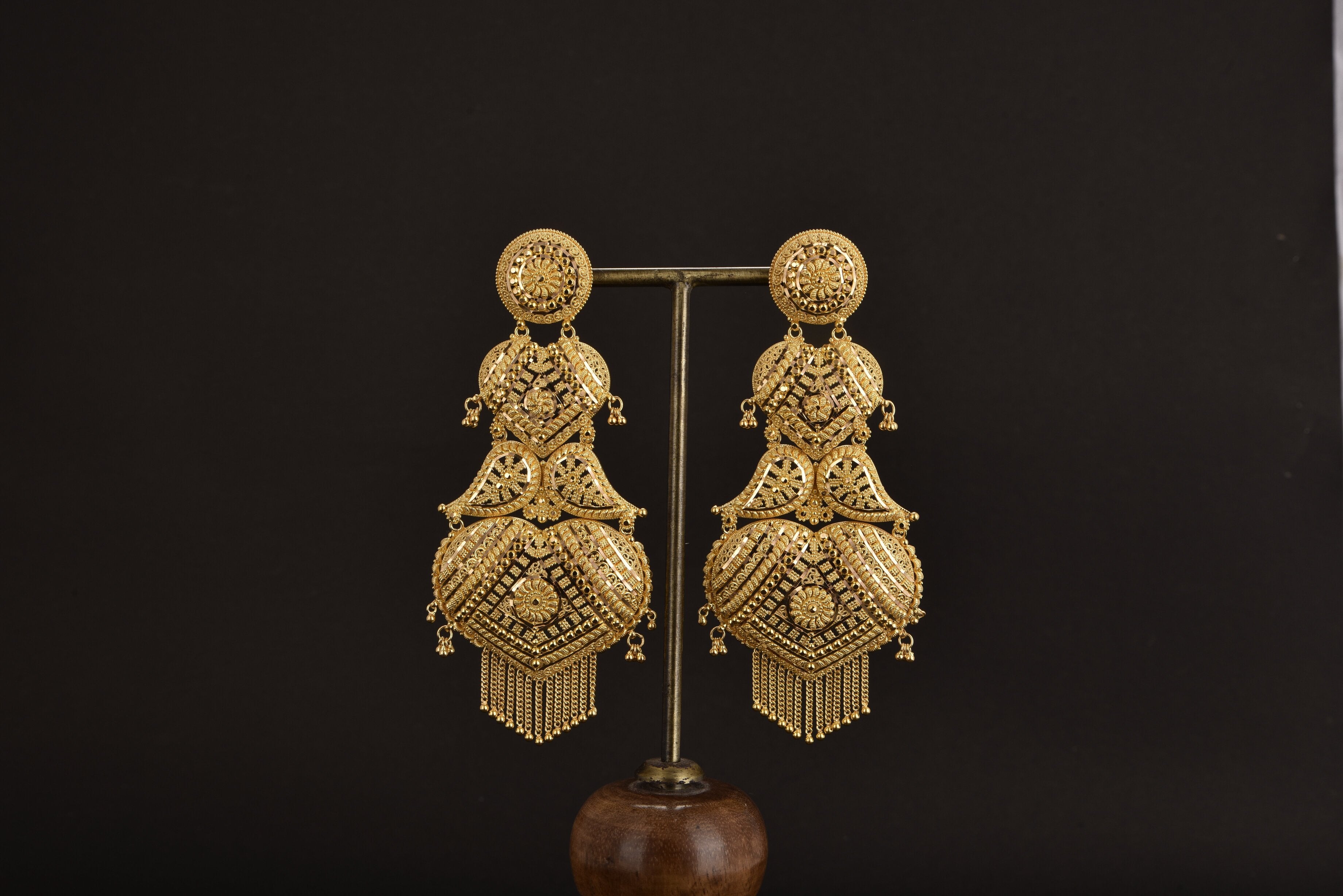 Vibhuti Gold Bridal Necklace