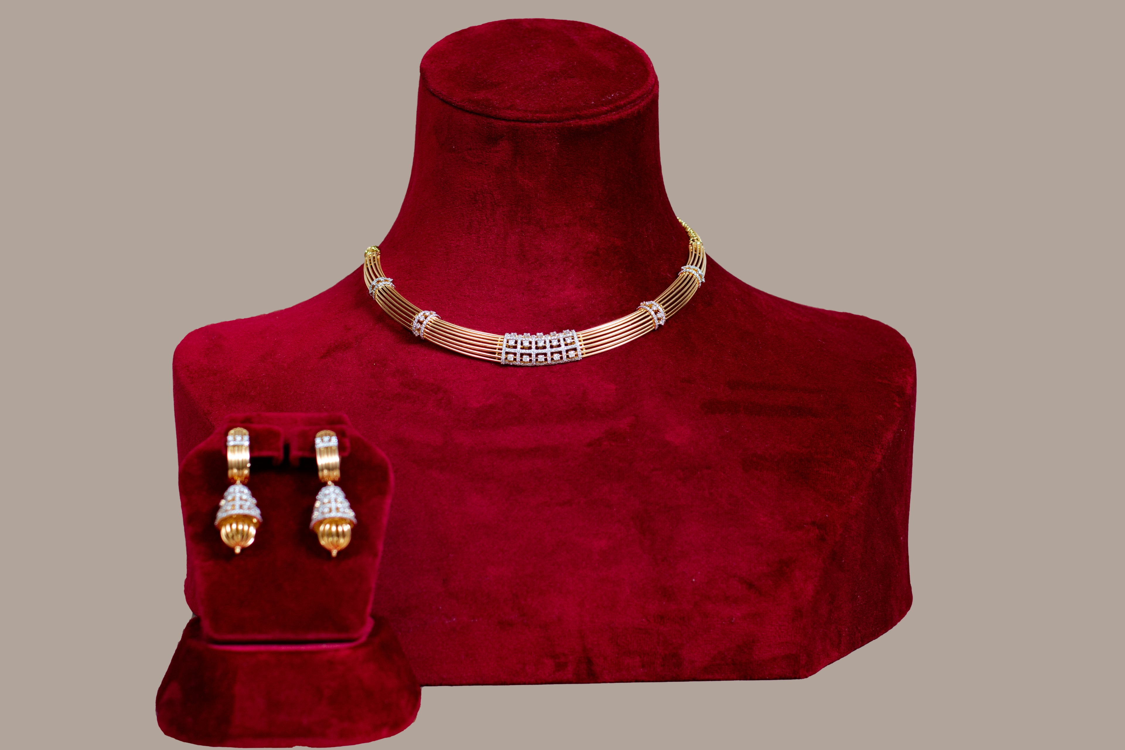 Eashwari Diamond Necklace