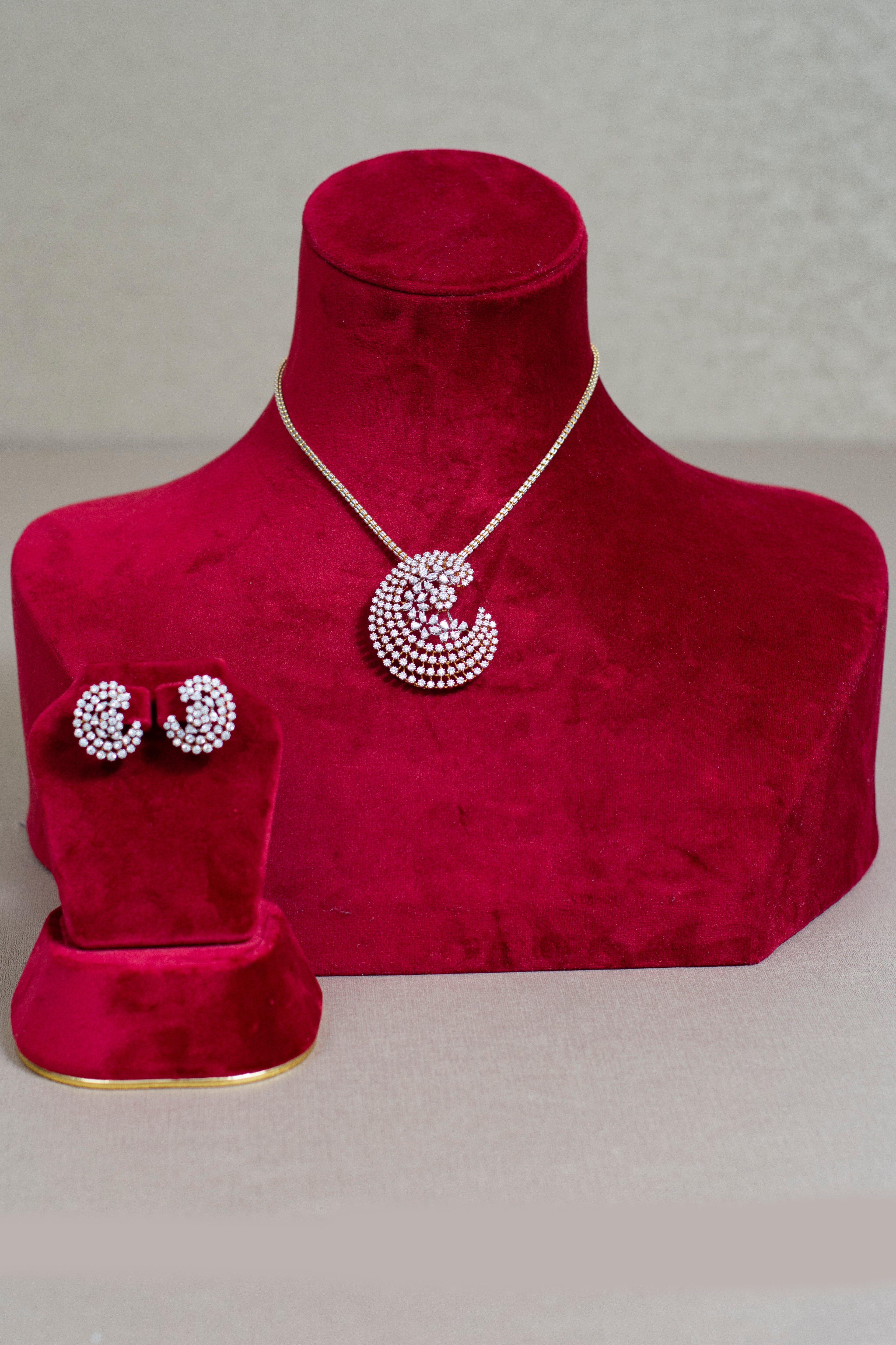 Jaahnavi Diamond Necklace