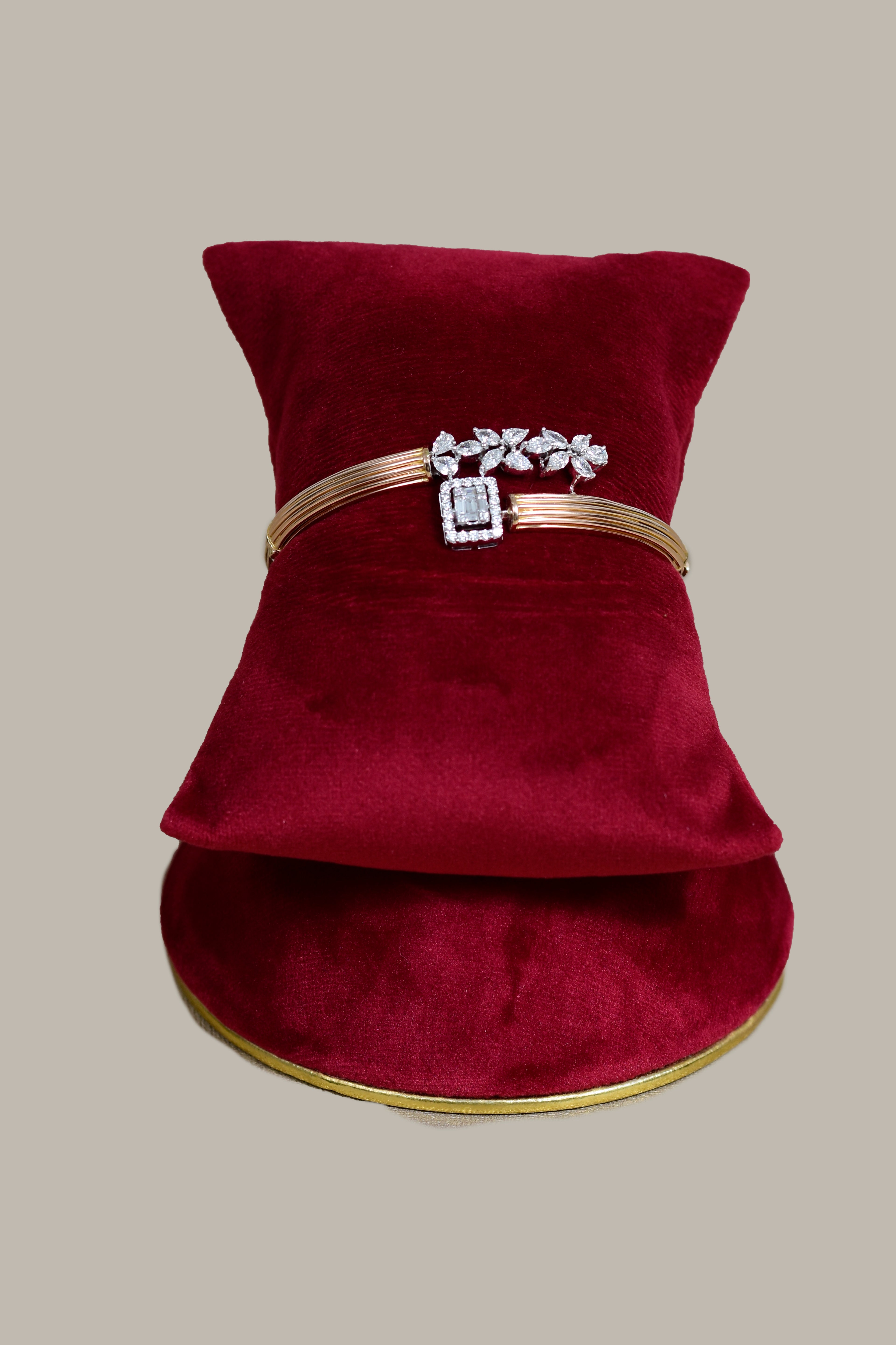 Maanusri Diamond Bracelet