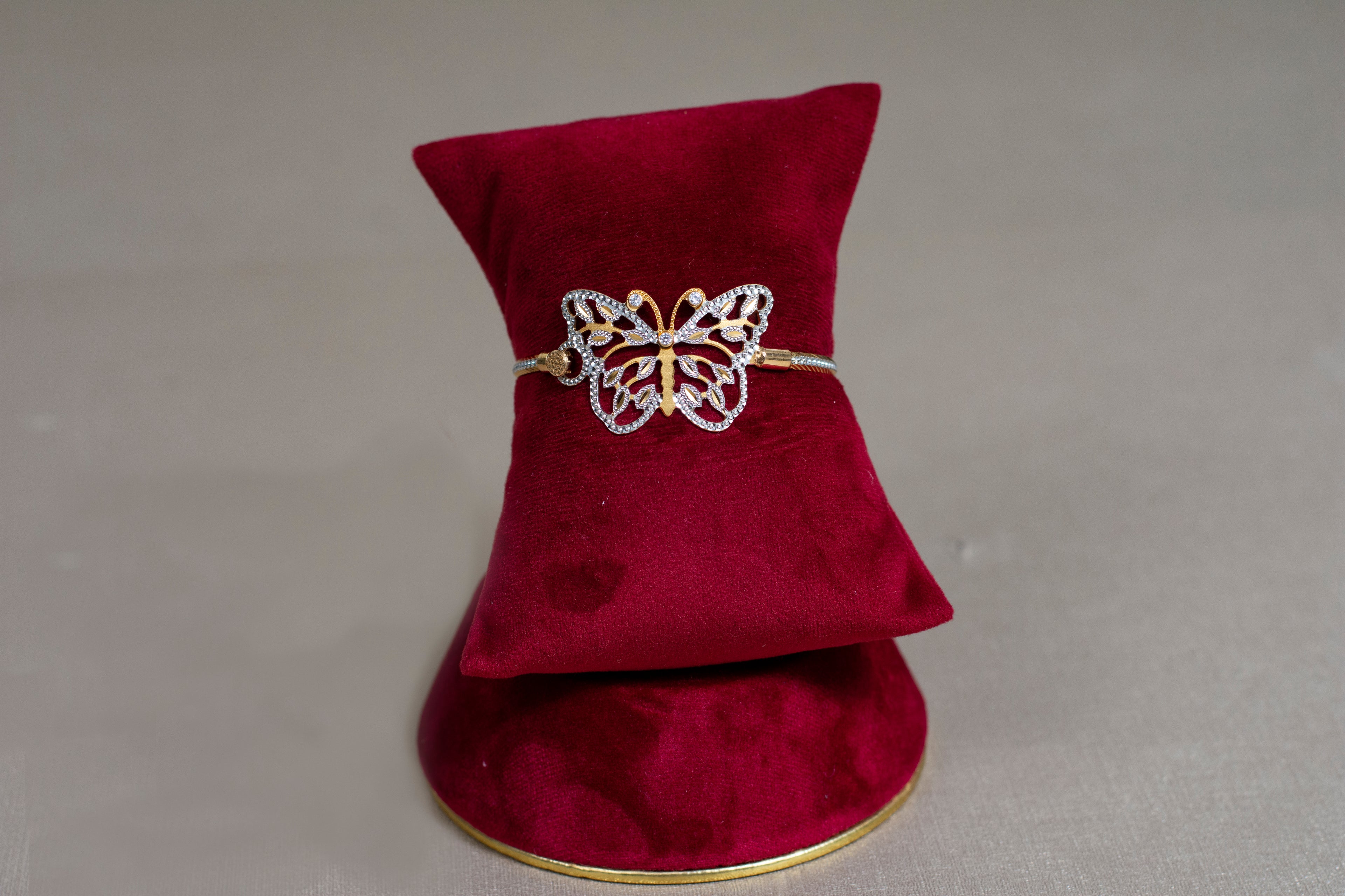 Darshavi Diamond Bracelet