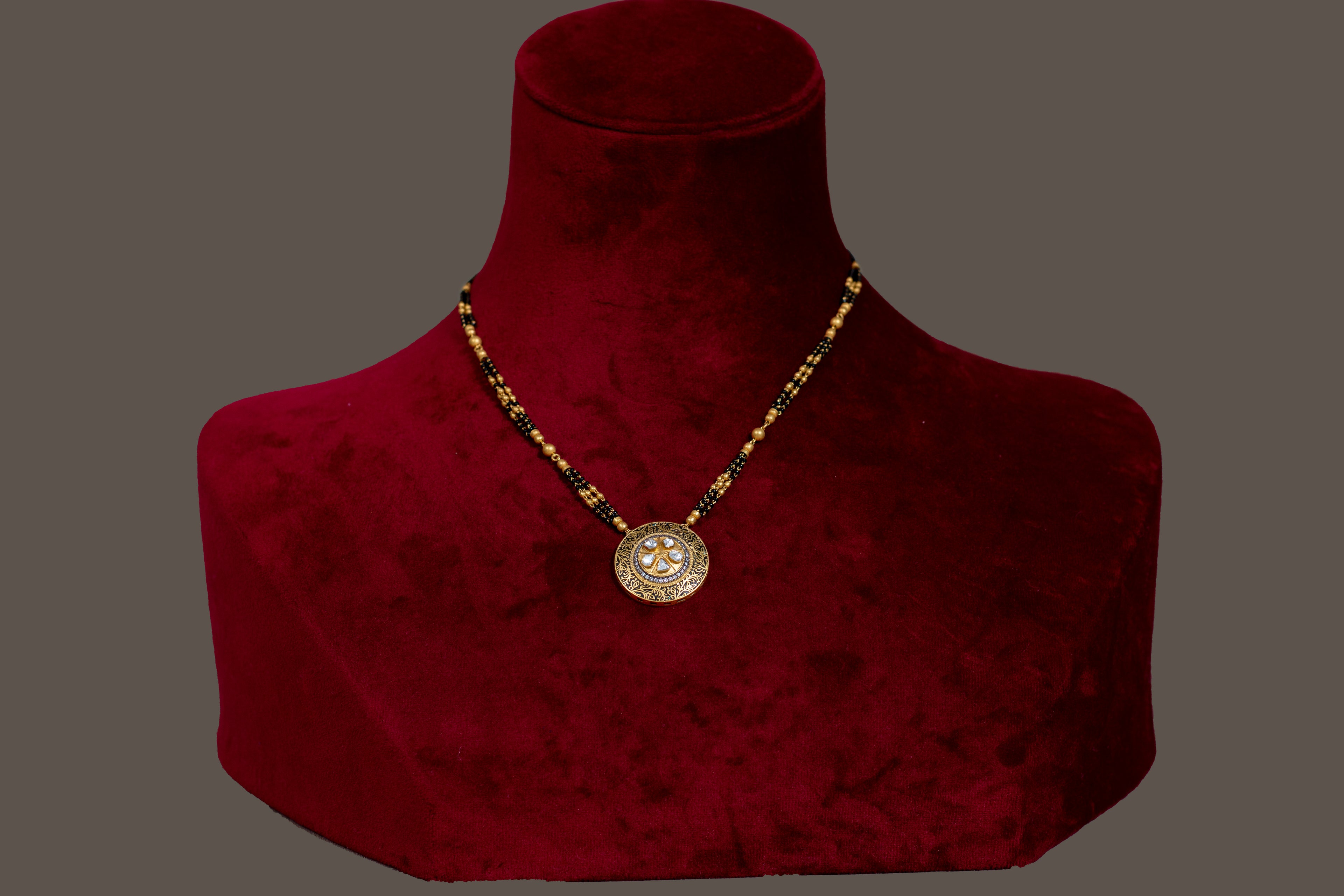 Bhumi Gold Kundan Necklace