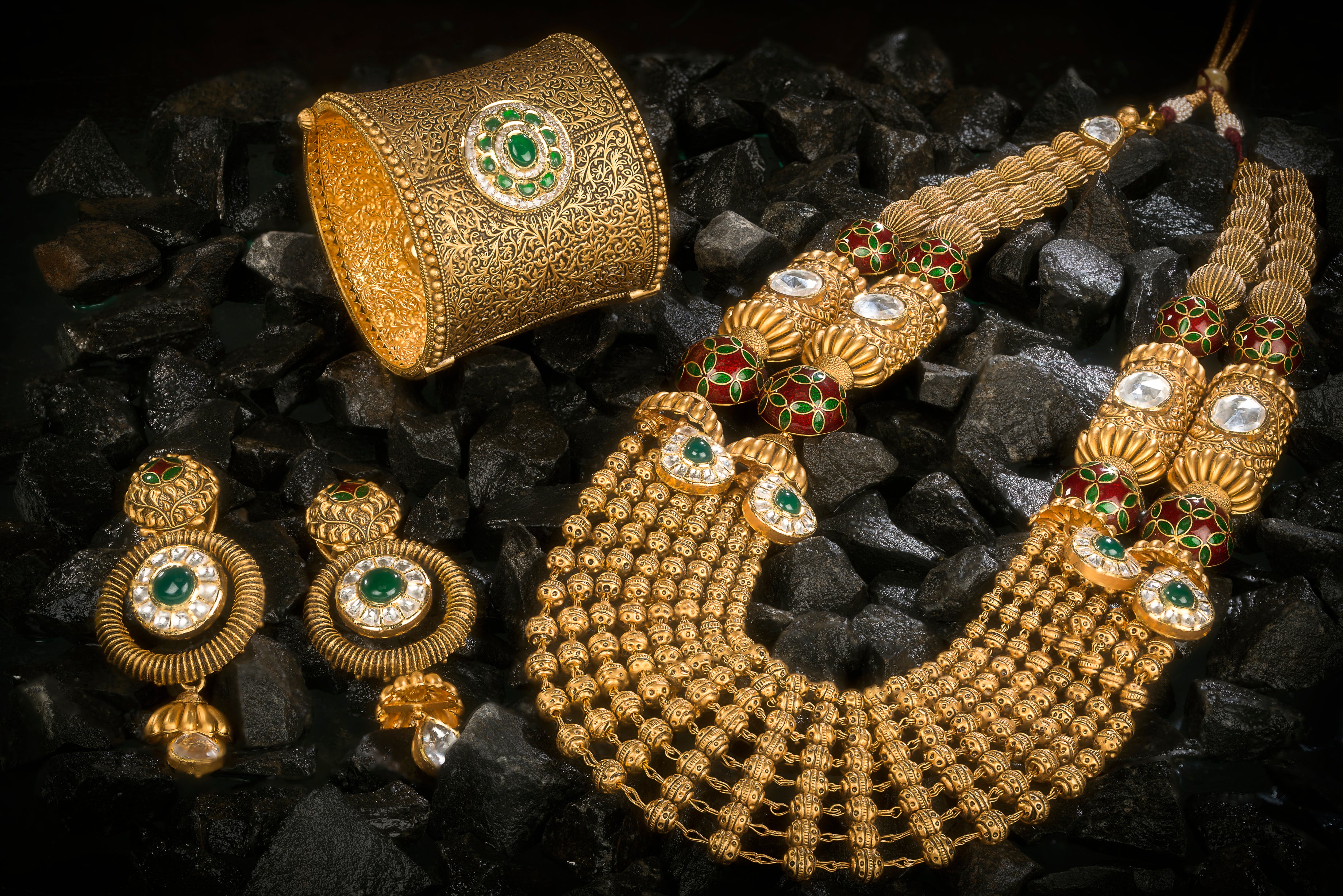 Aarthi Gold Kundan Bridal Necklace