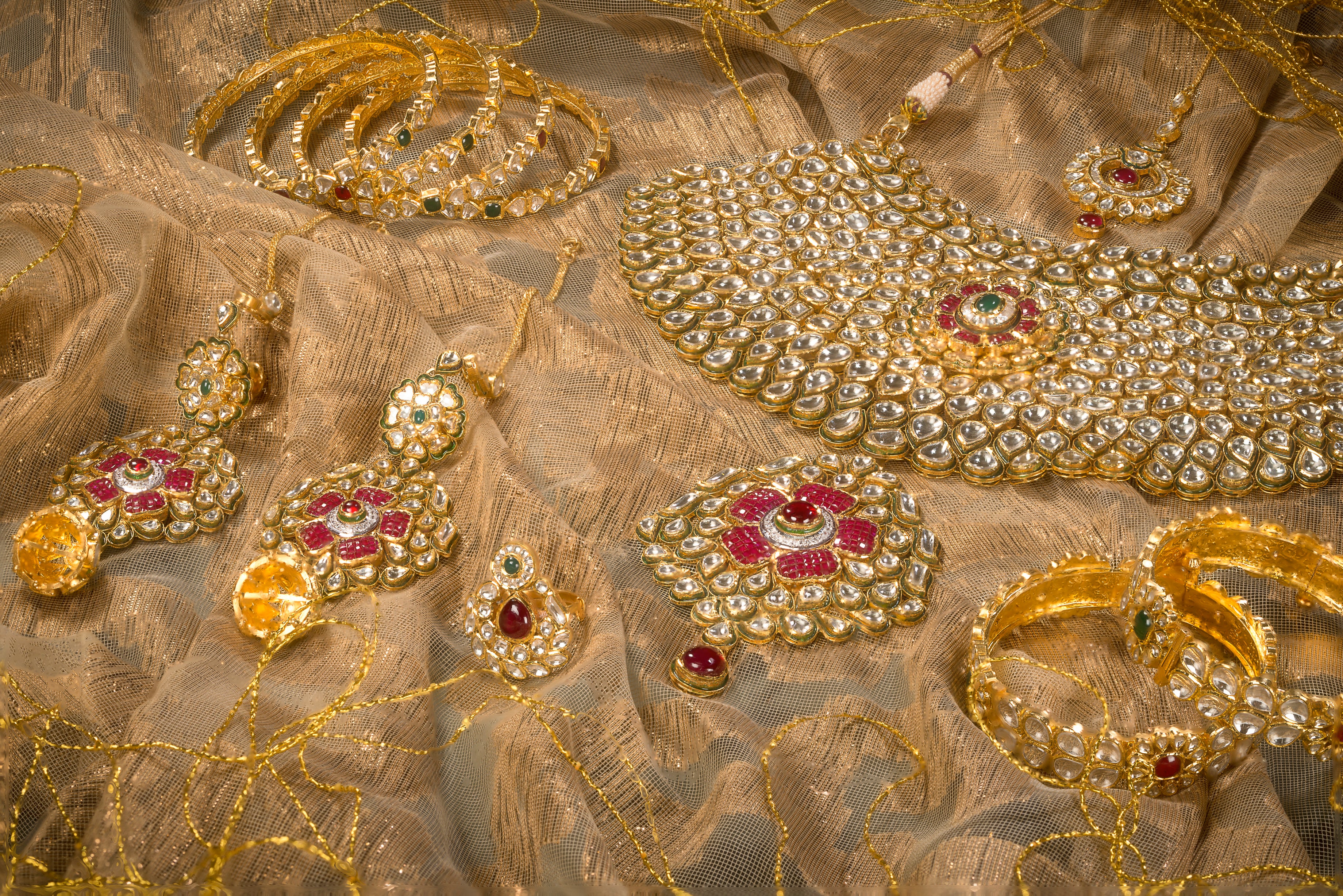 Aaryana Gold Kundan Bridal Necklace
