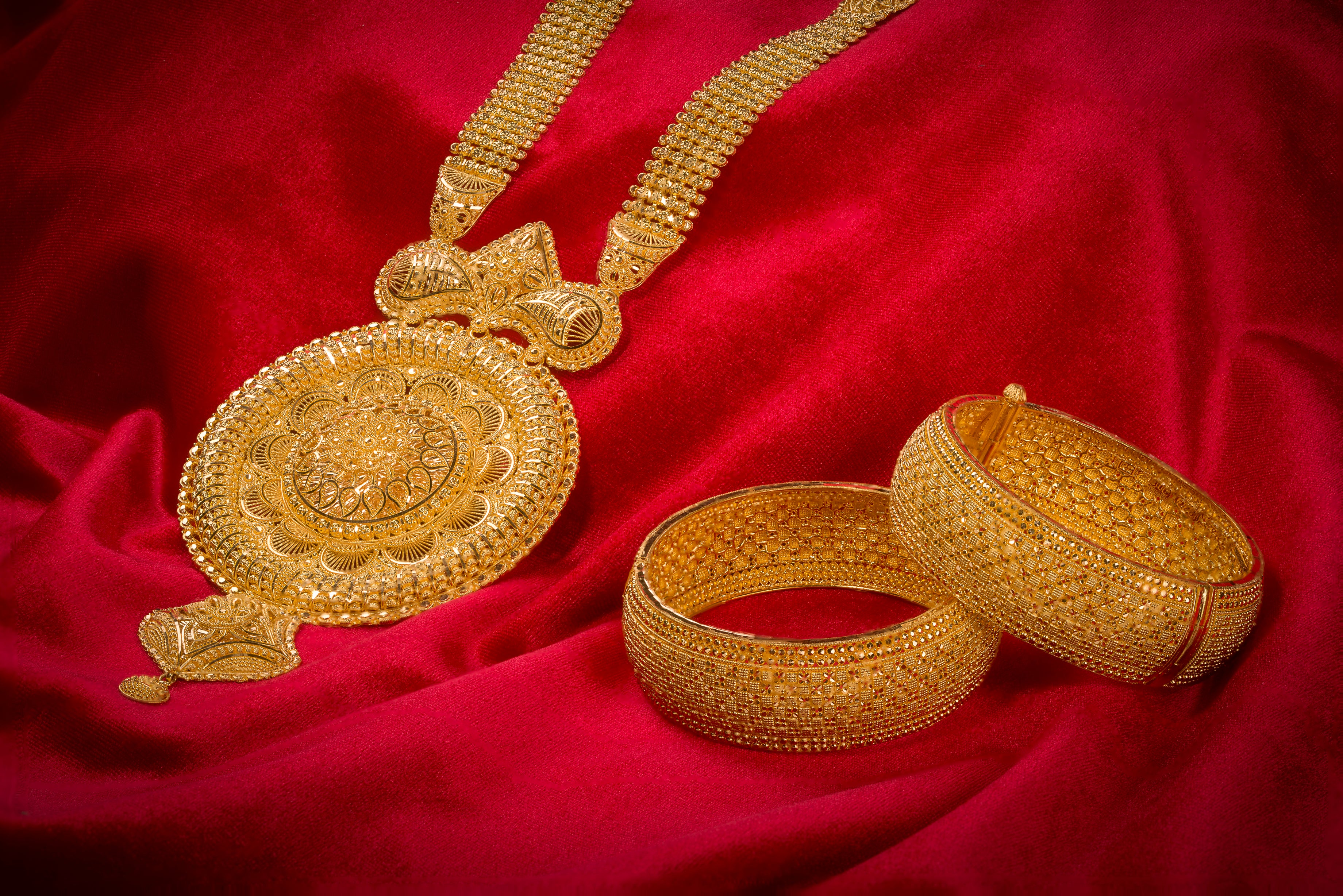 Aishwarya Gold Bridal Necklace